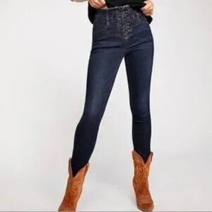 We The Free High Rise Dark Blue Lace-Up Curvy Jeans Size 30